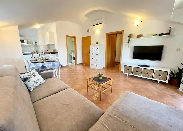 Apartments Ladonja
