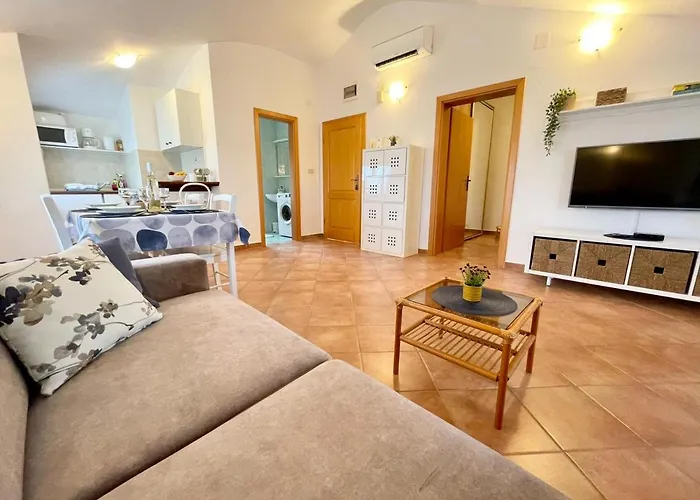 Apartments Ladonja