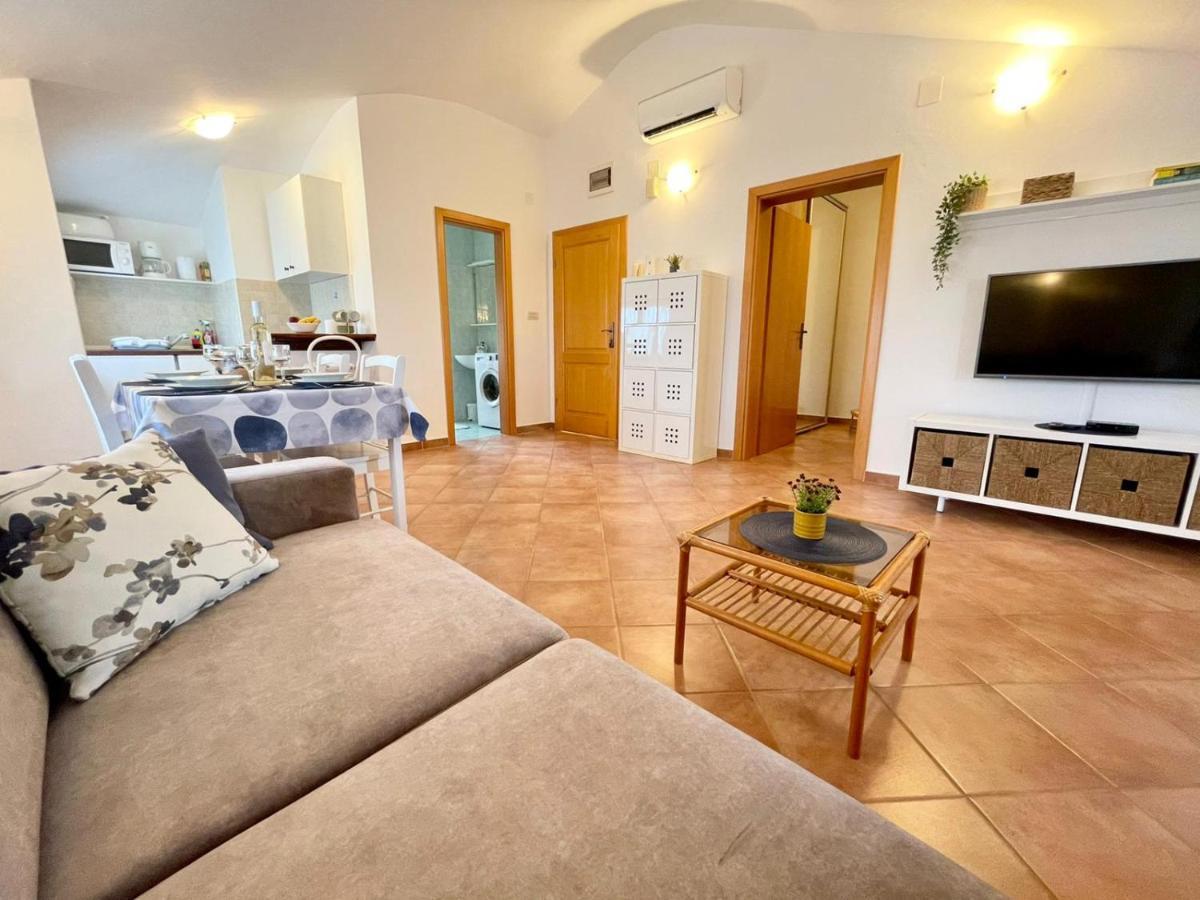 Apartment Ladonja